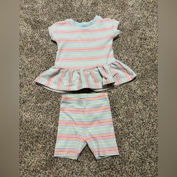 CAT AND JACK Toddler Girl Rainbow Striped Bike Shorts and Ruffle Shirt Size 2T - Picture 1 of 5
